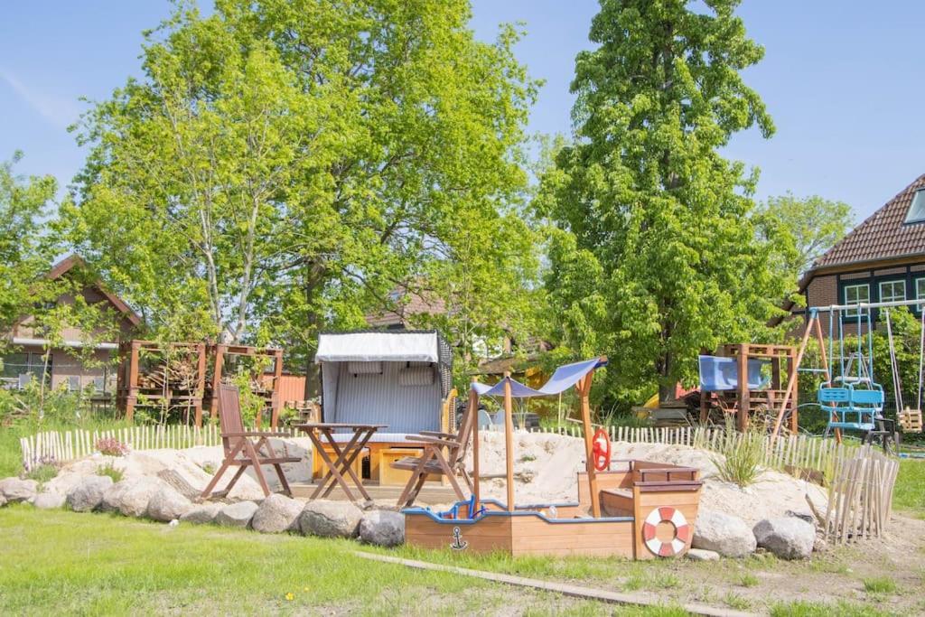 Ferienwohnungen Fehmarn Mit Parkplatz In Petersdorf المظهر الخارجي الصورة