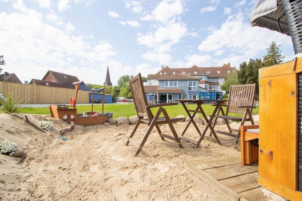 Ferienwohnungen Fehmarn Mit Parkplatz In Petersdorf المظهر الخارجي الصورة