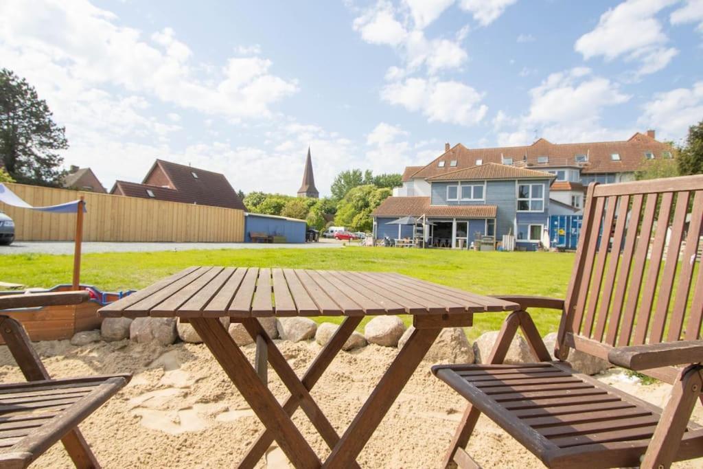 Ferienwohnungen Fehmarn Mit Parkplatz In Petersdorf المظهر الخارجي الصورة